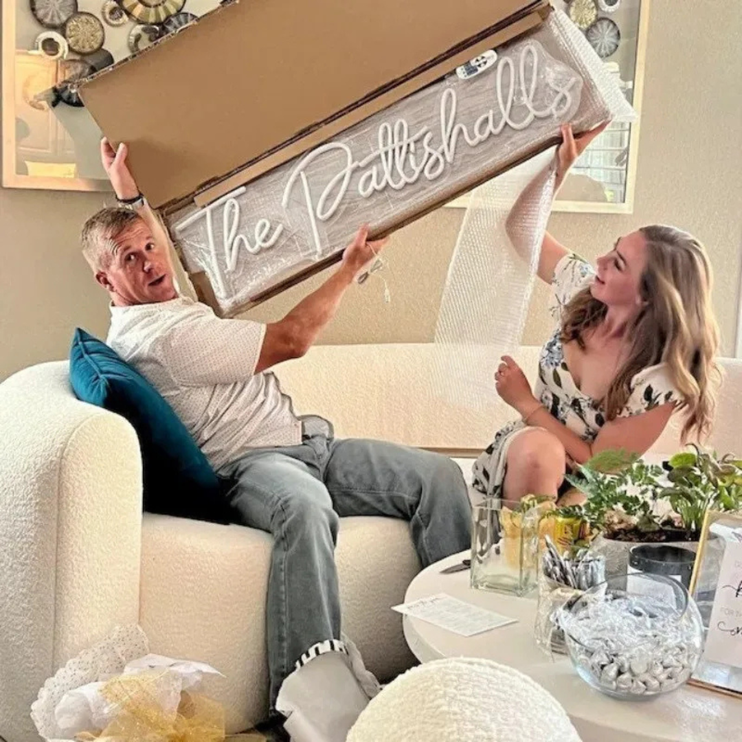 Neon Light Up Sign for Wedding Reception Personalised I'm Getting Married.