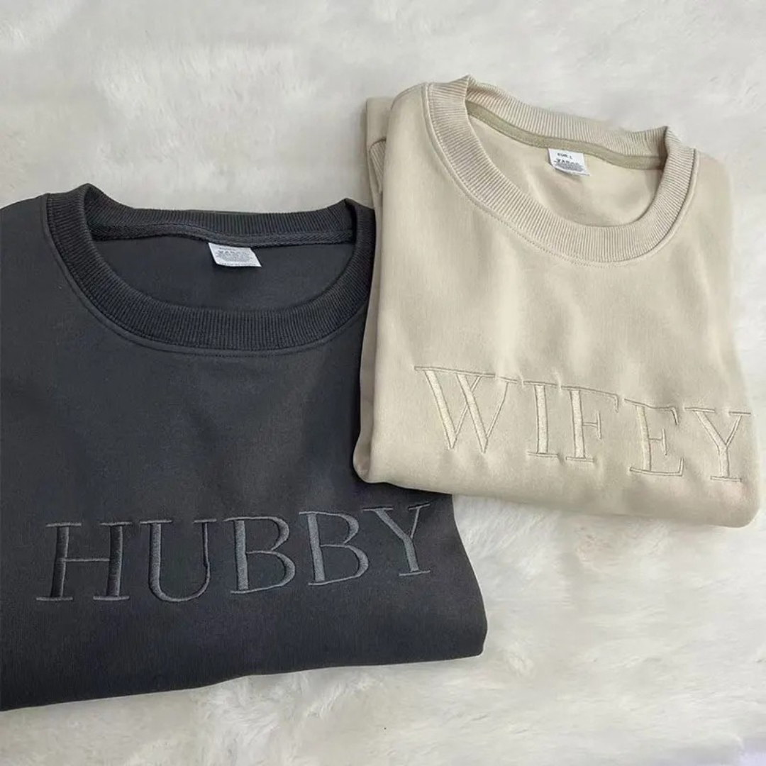 “Wifey & Hubby” Sweatshirt I'm Getting Married.