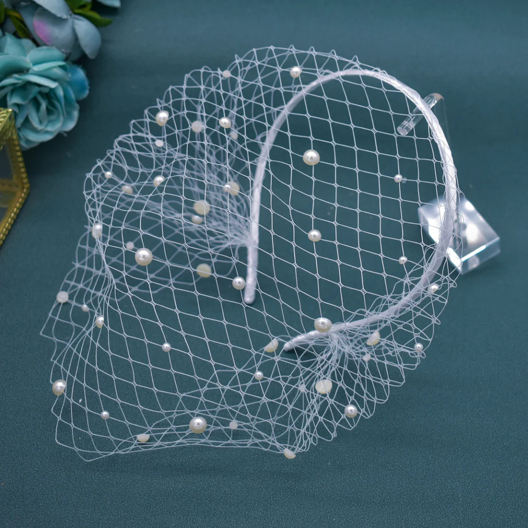 Charming Black & White Bridal Birdcage Veil Headband I'm Getting Married.