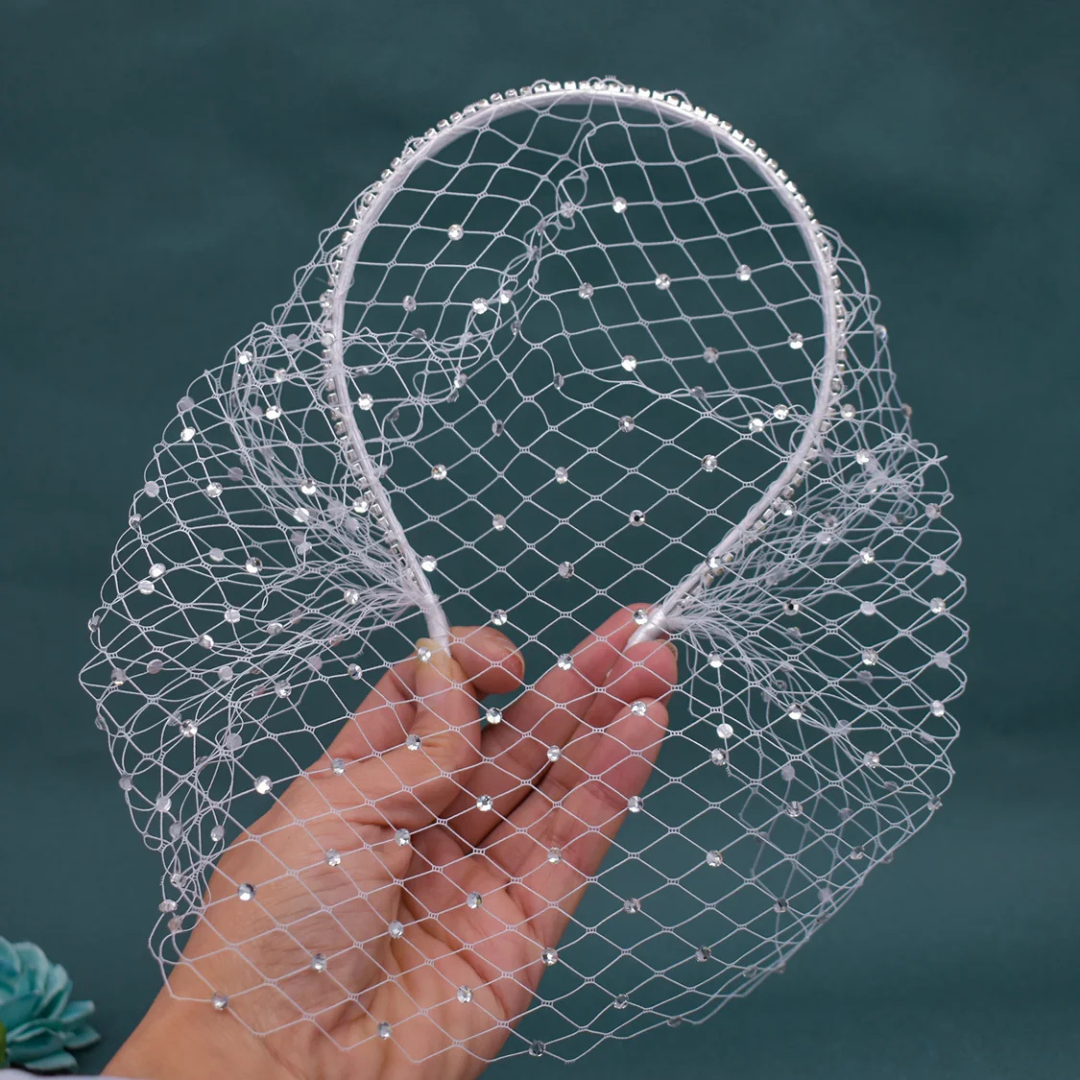 Charming Black & White Bridal Birdcage Veil Headband I'm Getting Married.