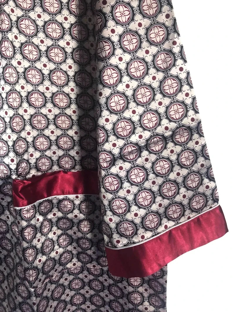 Retro Satin Men's Robe – Vintage-Inspired Loungewear I'm Getting Married.