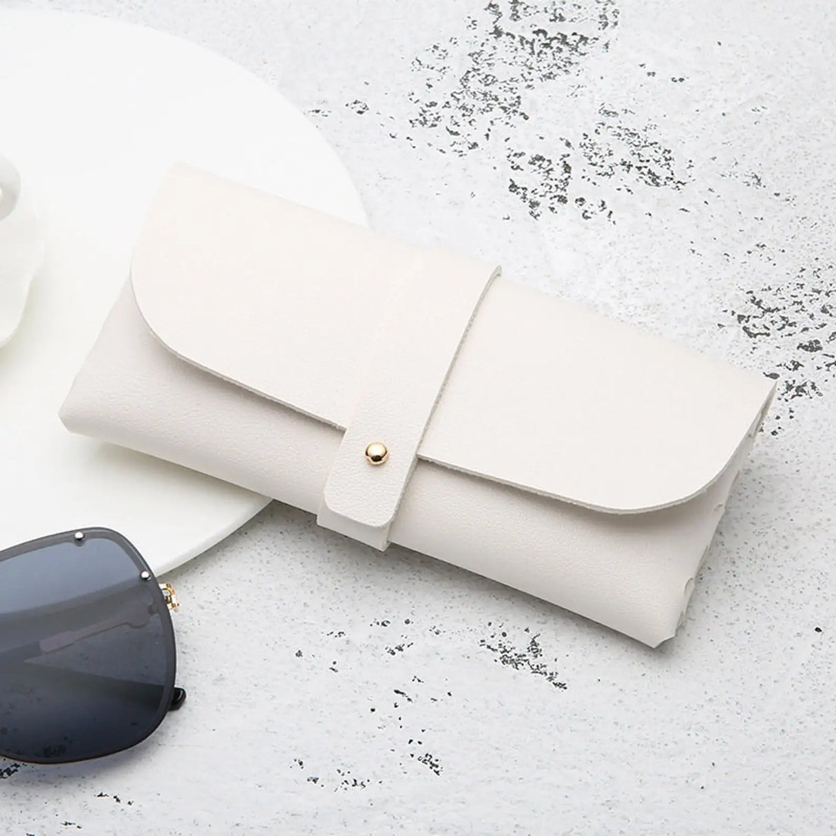 Personalised Leather Glasses Case – Bridesmaid, Wedding & Travel Gift I'm Getting Married.
