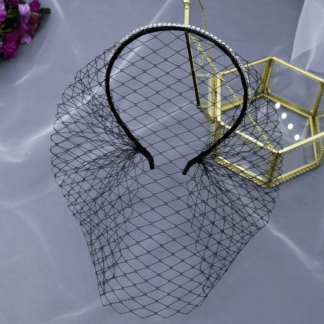 Charming Black & White Bridal Birdcage Veil Headband - I'm Getting Married