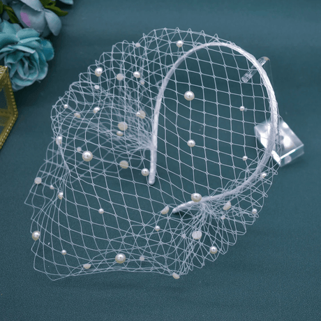 Charming Black & White Bridal Birdcage Veil Headband - I'm Getting Married
