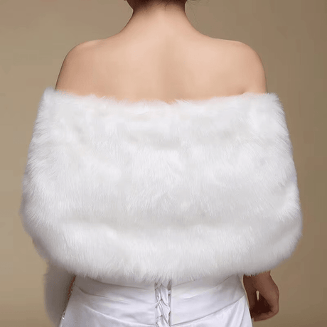 Luxury Faux Fur Bridal Wedding Shawl - I'm Getting Married