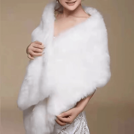 Luxury Faux Fur Bridal Wedding Shawl - I'm Getting Married