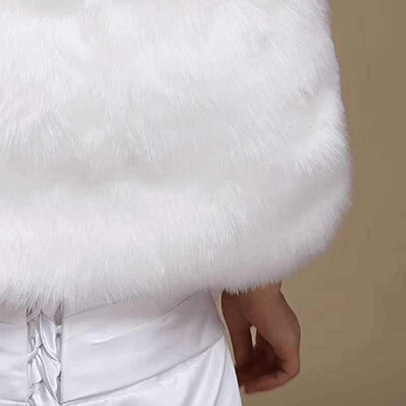Luxury Faux Fur Bridal Wedding Shawl - I'm Getting Married