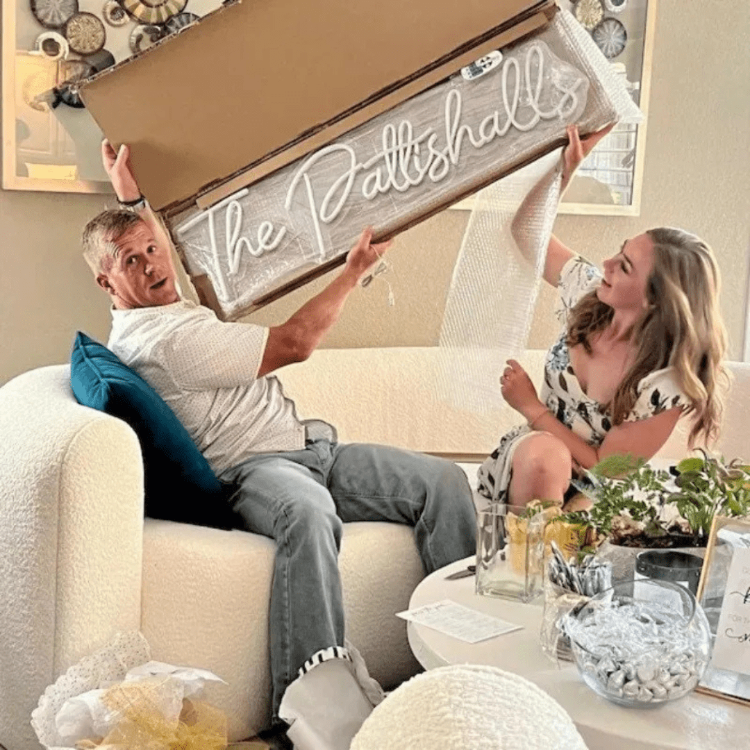 Neon Light Up Sign for Wedding Reception Personalised - I'm Getting Married