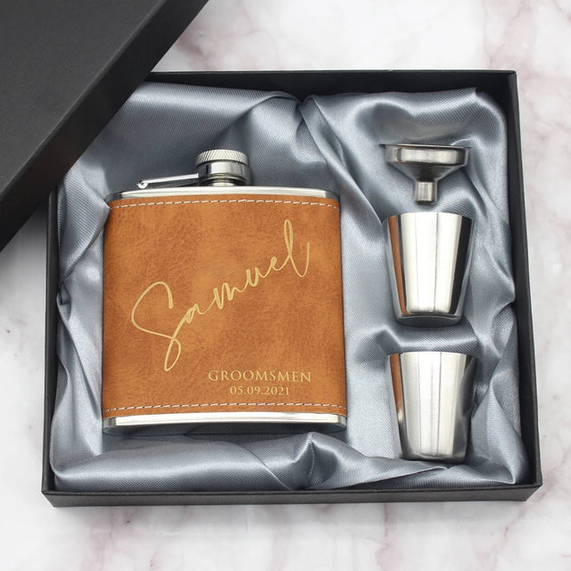 Personalised Groomsmen Leather Hip Flask Set - I'm Getting Married